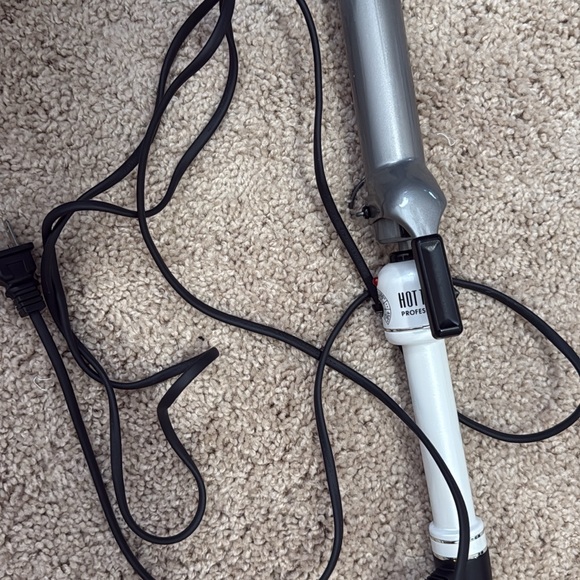 Hot Tools Professional Gray and White Curling Iron - Picture 1 of 1